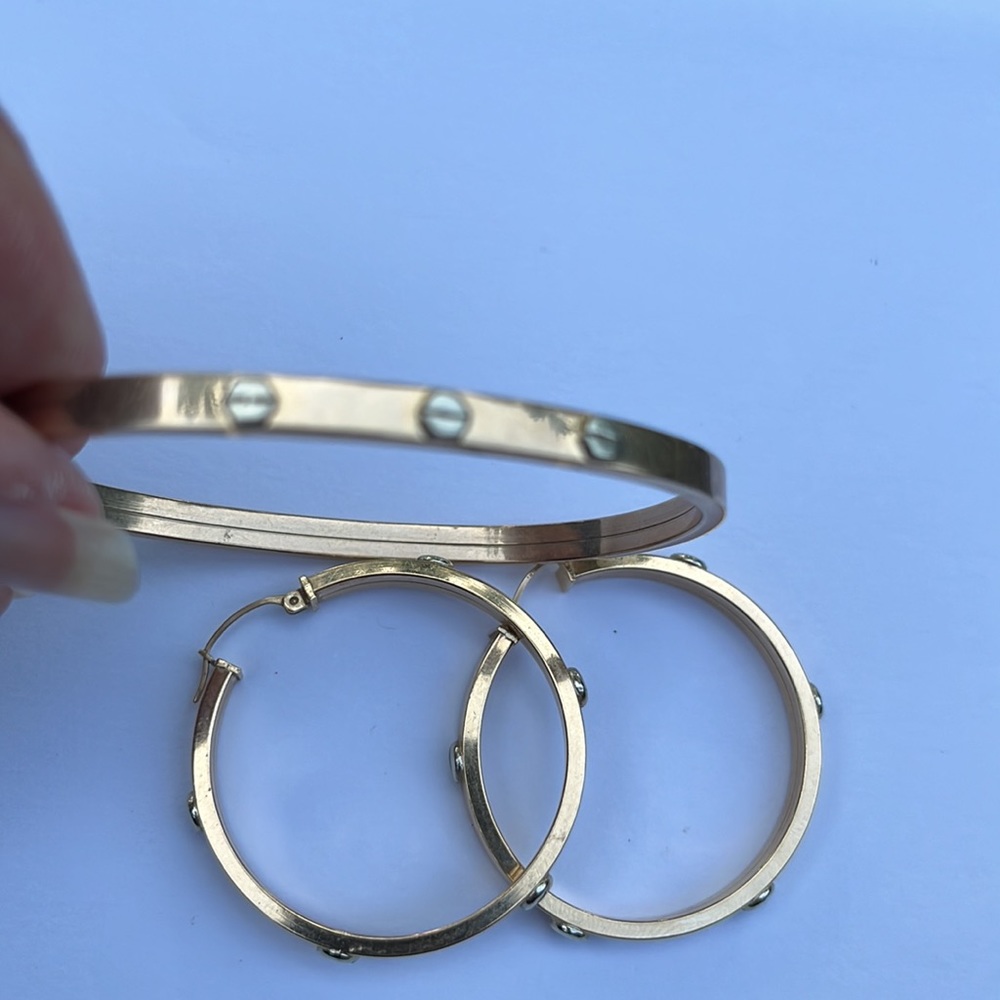 10K Gold Bracelet and Earrings Set with Cartier Styling